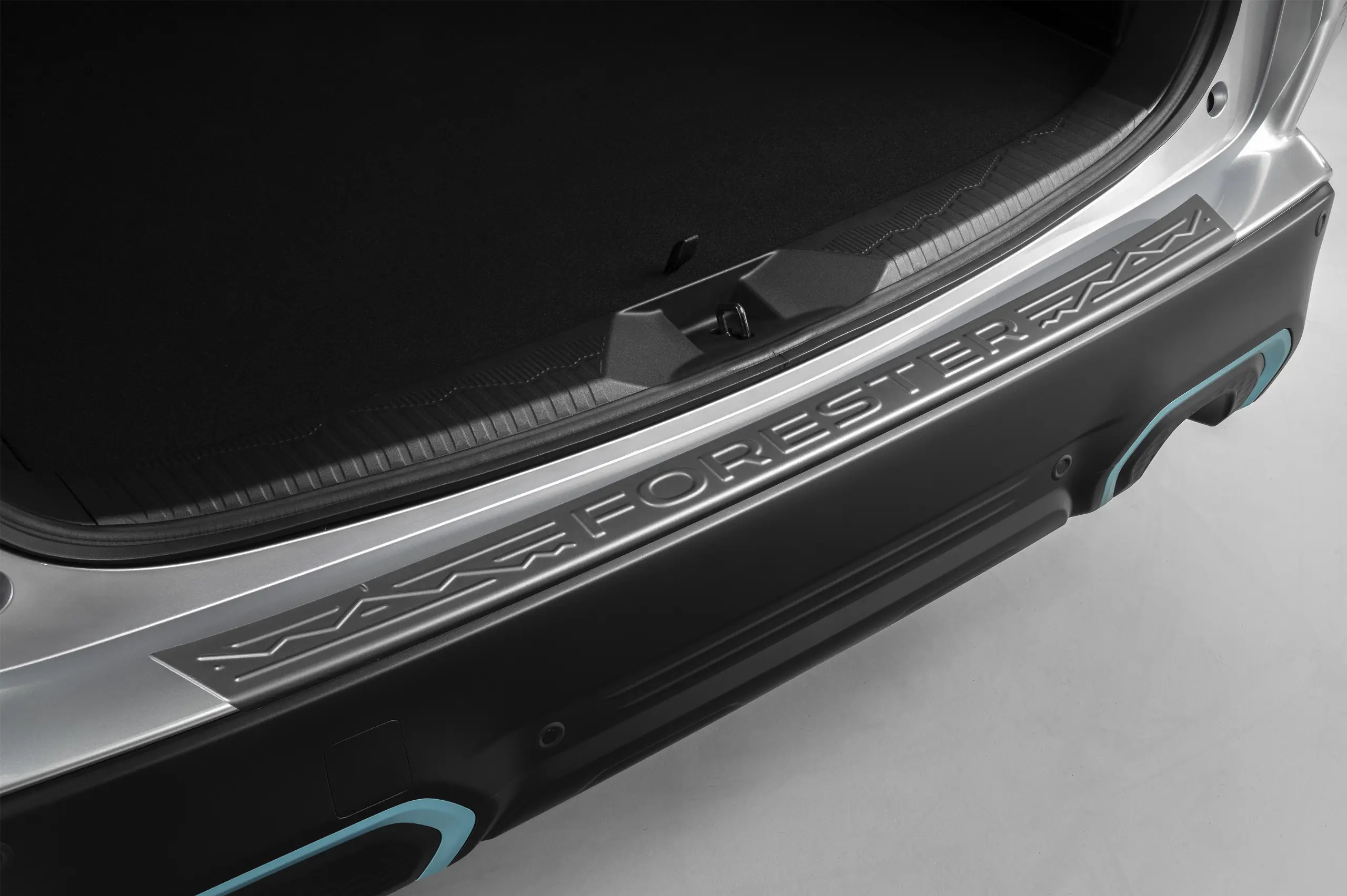 Cargo Step Panel - Black Resin - image